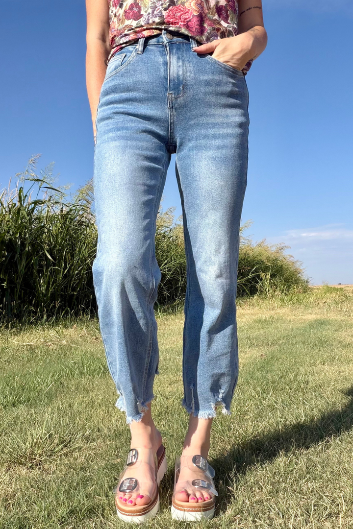Outlaw Crop Jeans - Light Wash