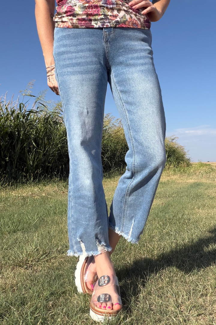 Outlaw Crop Jeans - Light Wash