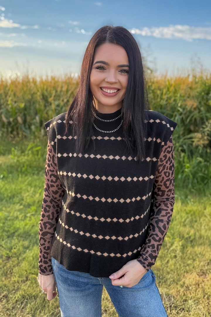 Black Canyon Sleeveless Sweater Top