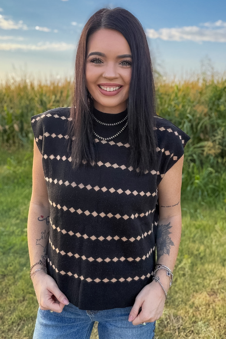 Black Canyon Sleeveless Sweater Top