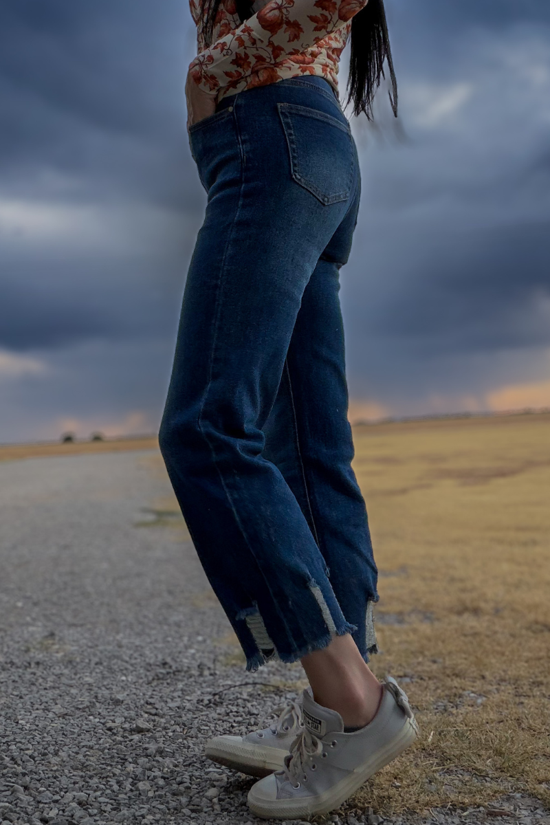 Outlaw Crop Jeans - Dark Wash