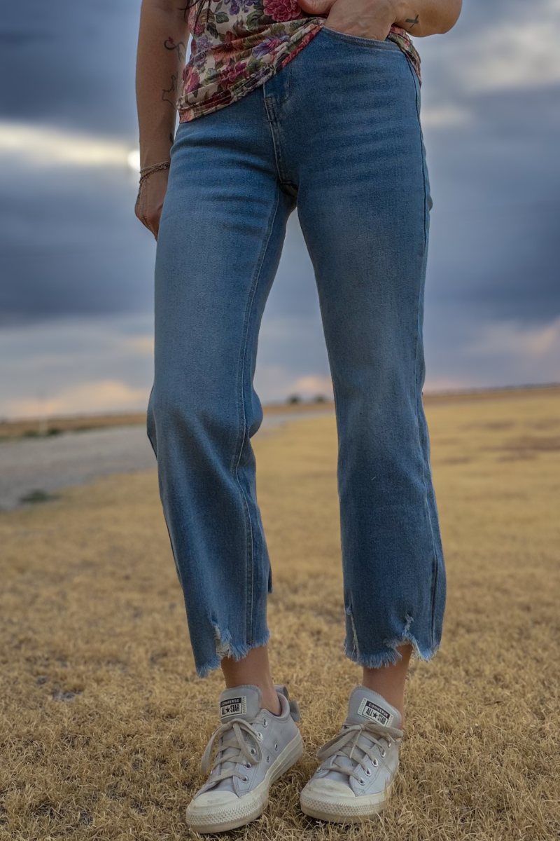 Outlaw Crop Jeans - Light Wash