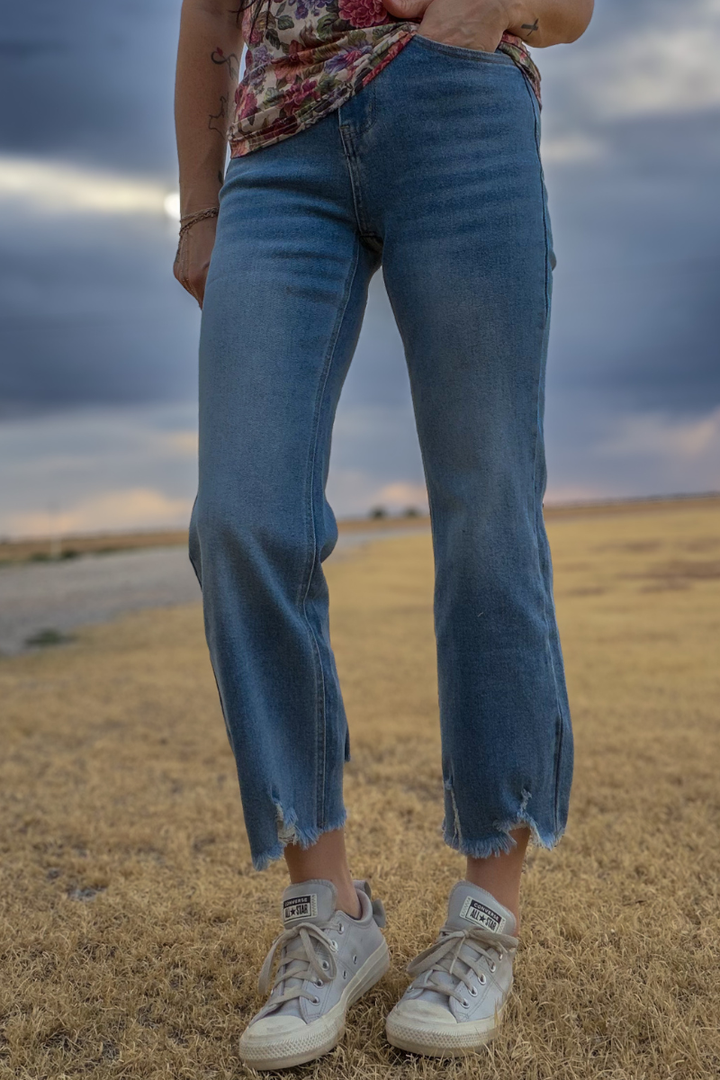 Outlaw Crop Jeans - Light Wash