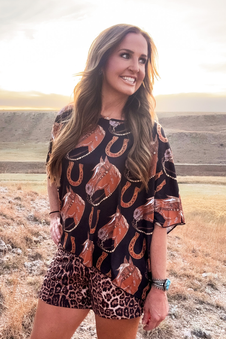 The Lucky Horse Shoe Top