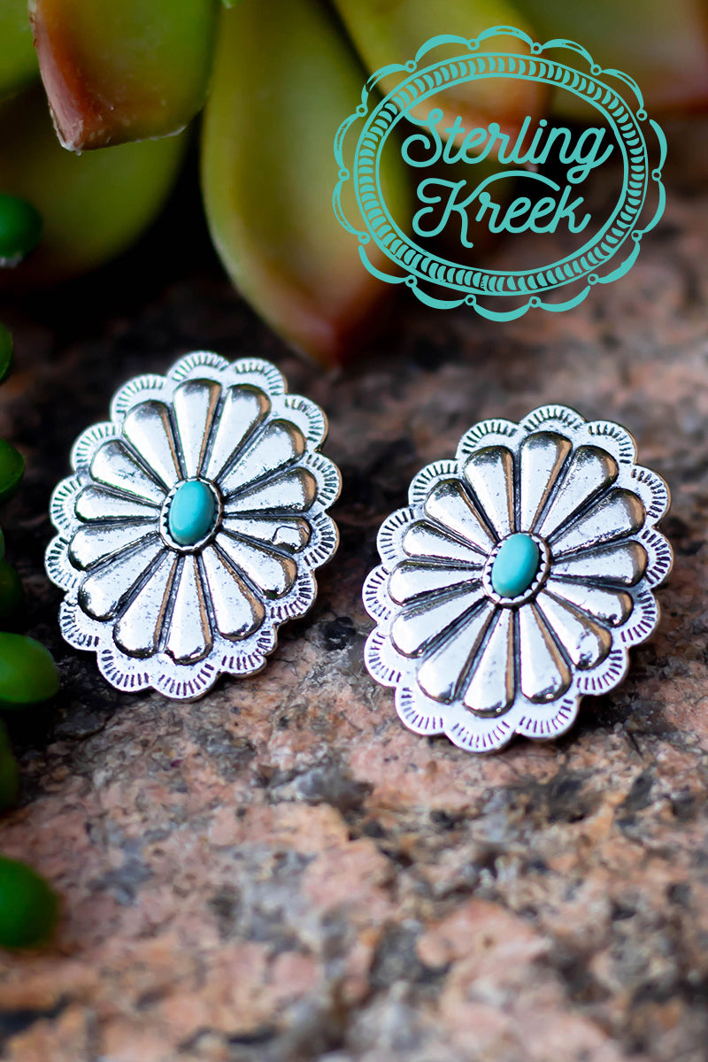 This western concho earring with turquoise stone is such a beautiful pair! The sterling silver really makes the turquoise pop! 