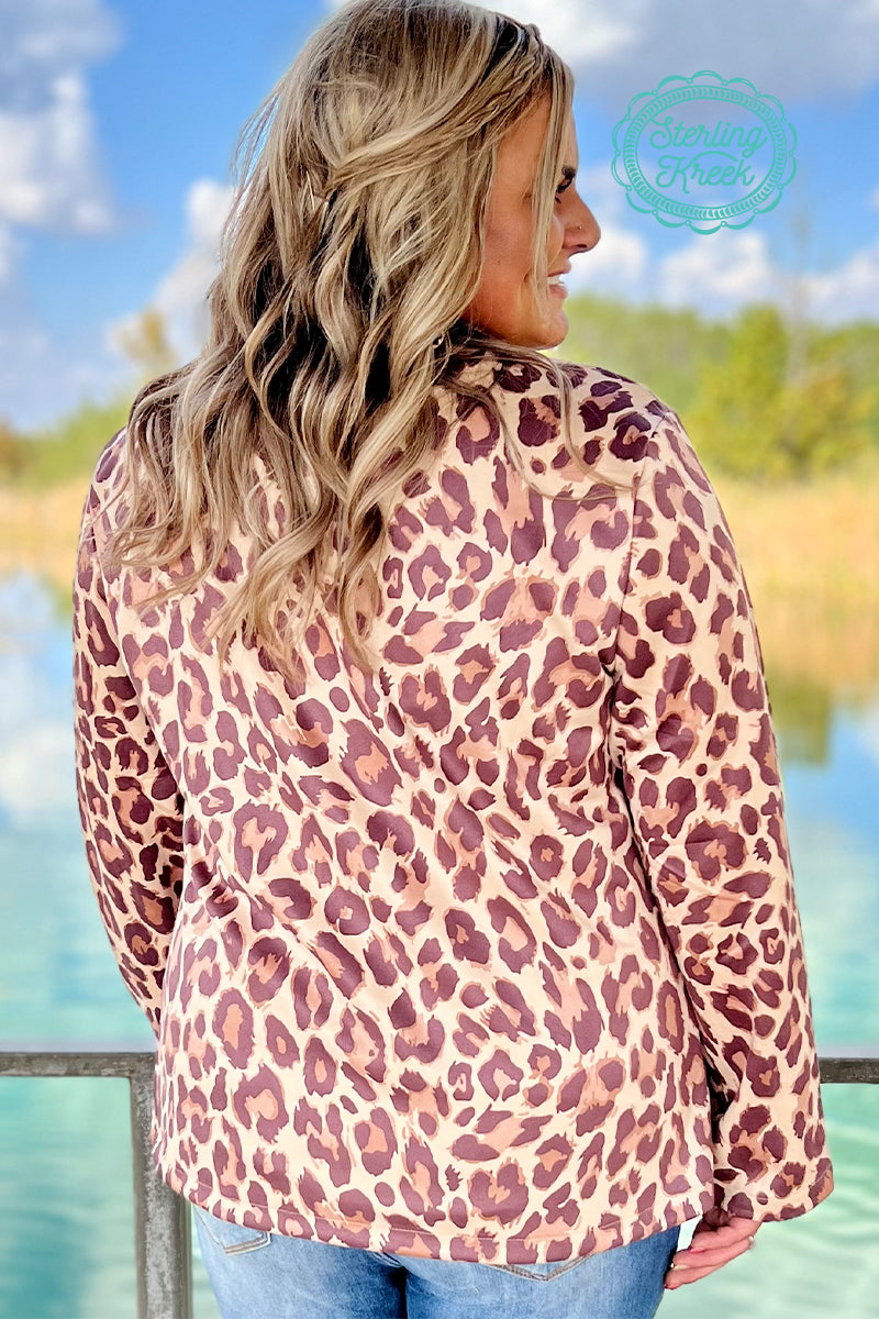 This Blazer is what you would call FIRE!! Such a flattering fit with a oh so soft feel to it! This blazer has our favorite leopard print which you can dress up or dress down! If you loved our other blazers then do not miss out on this one!!!  Kylee is wearing a Medium  Syleste is wearing an XL  90% POLYESTER 10%SPANDEX